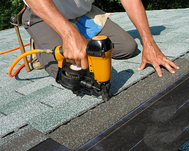 Best Roof Gutter Cleaning  in National Harbor, MD